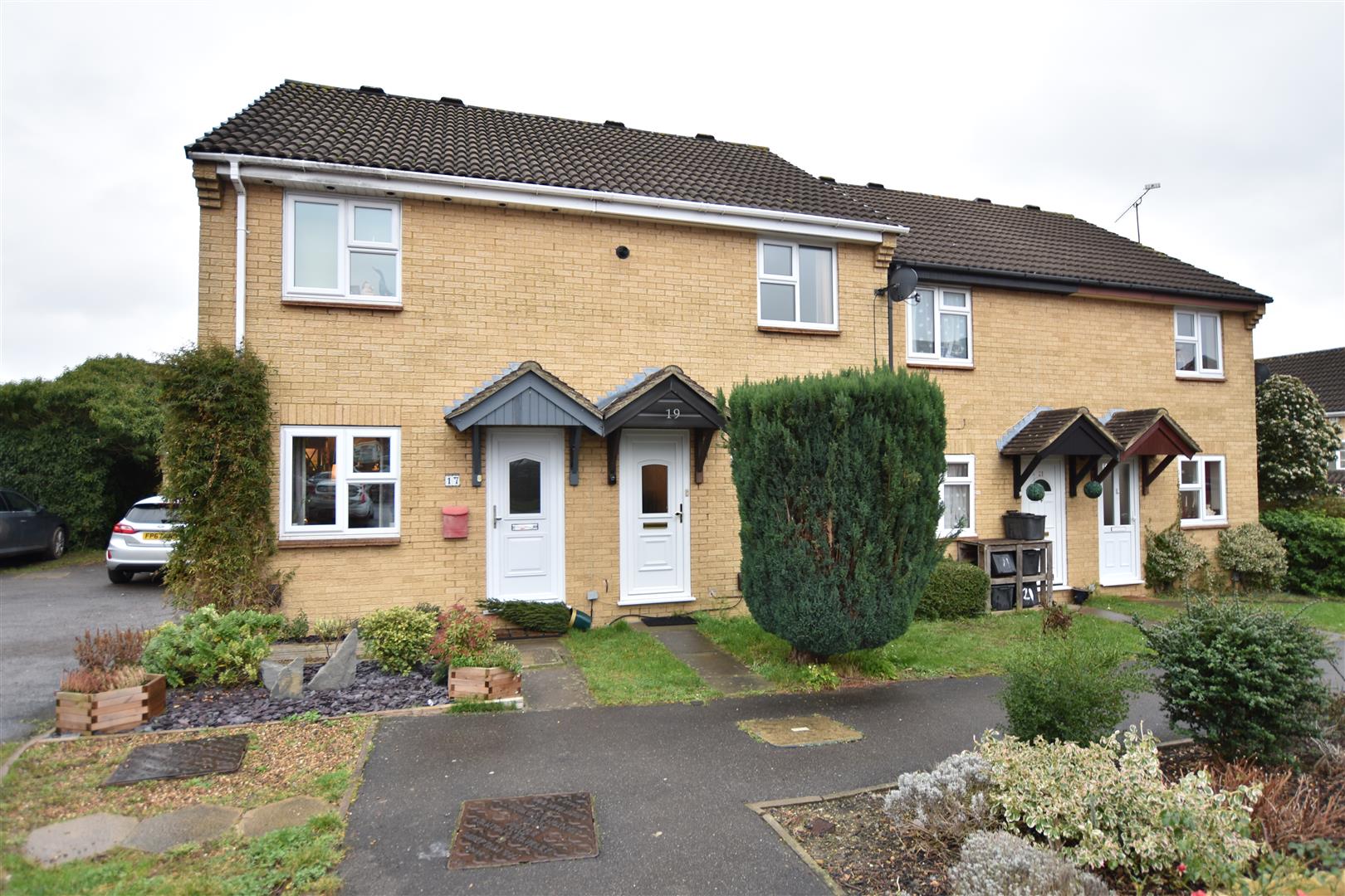 colmworth-close-lower-earley-reading-village-properties