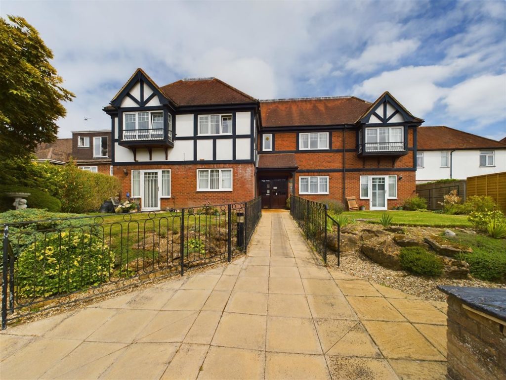 Berkshire Lodge, Tilehurst, Reading